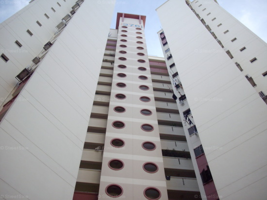 Toh Guan Road thumbnail photo